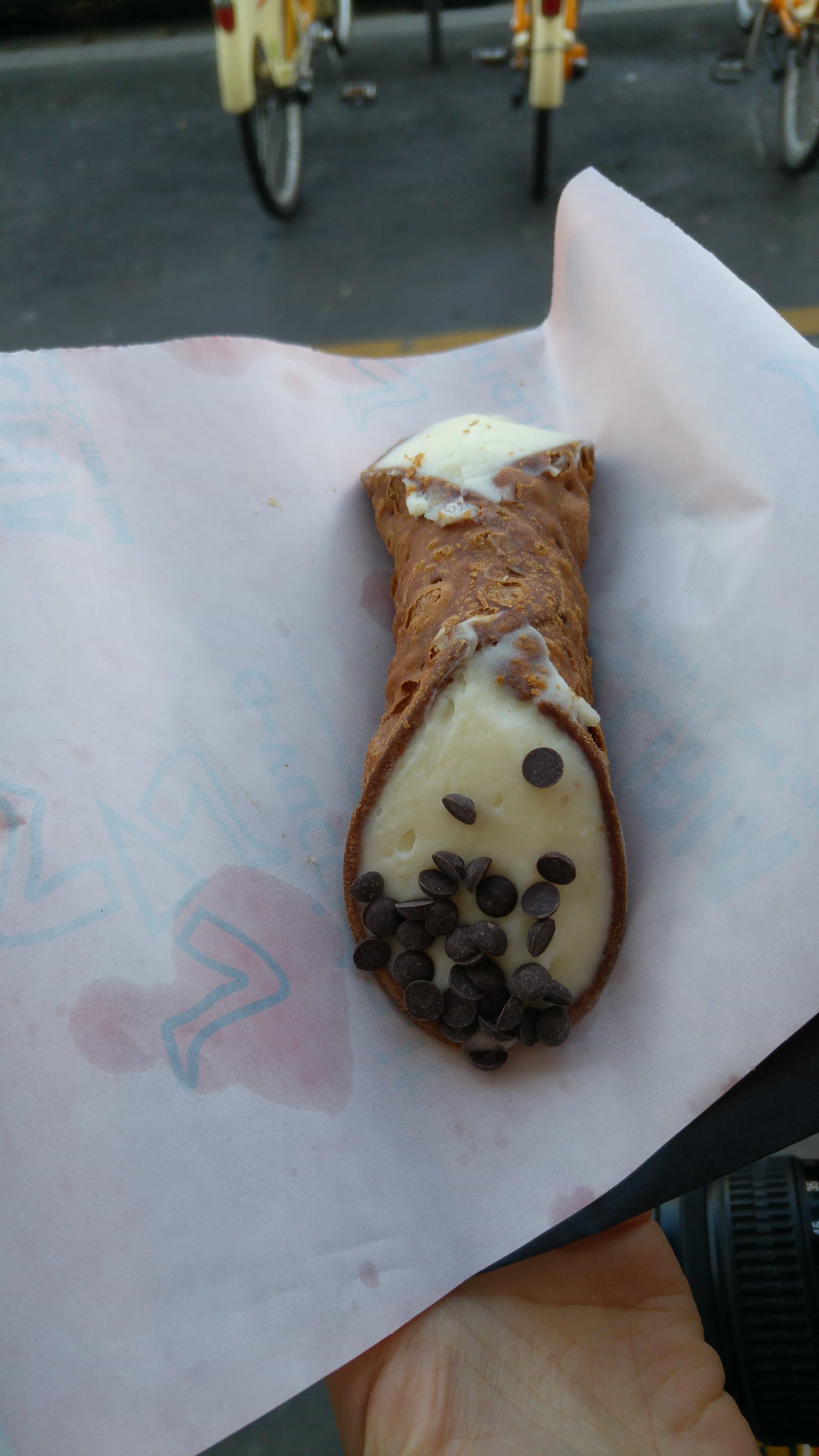 cannolis milan