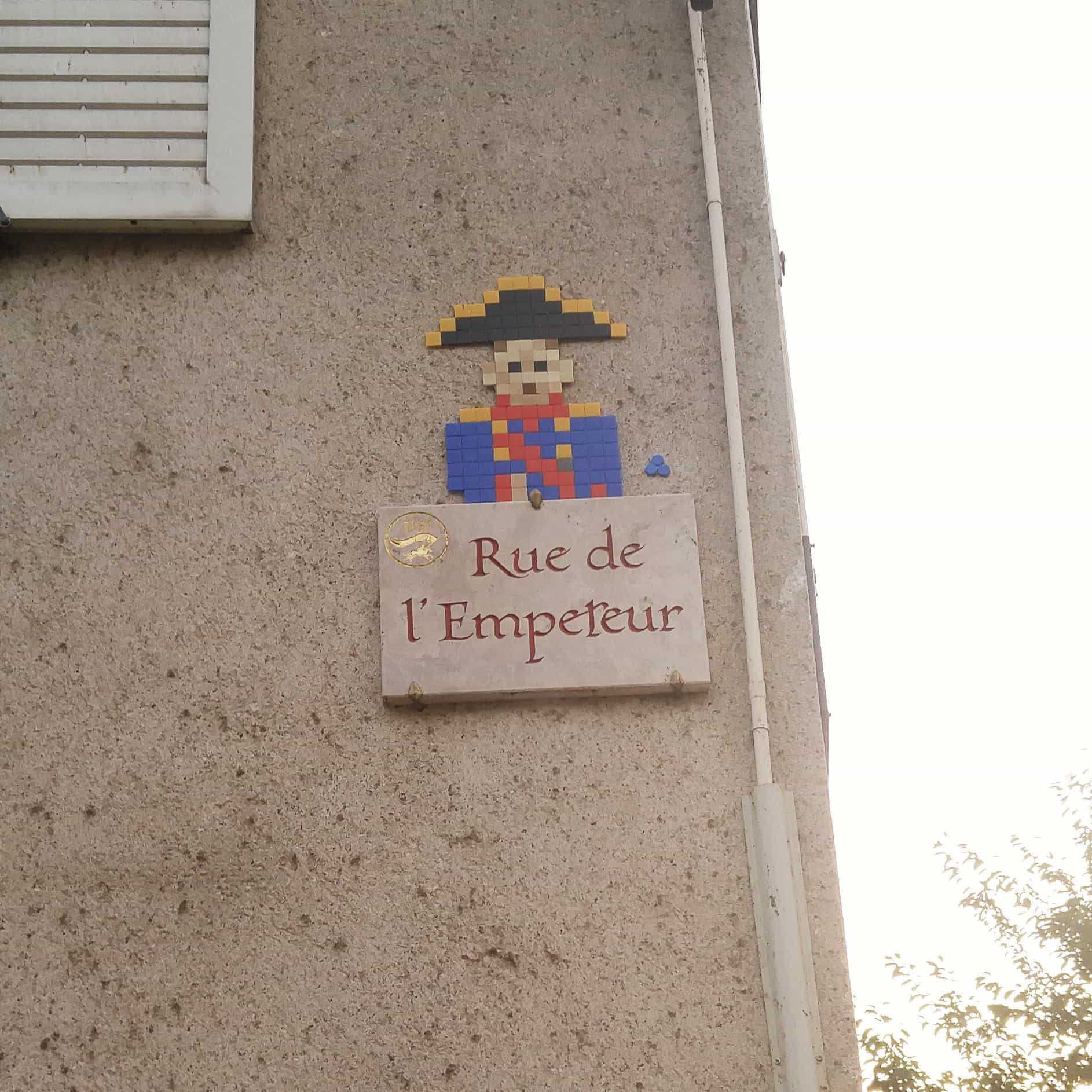 pixel art orléans MifaMosa napoléon rue